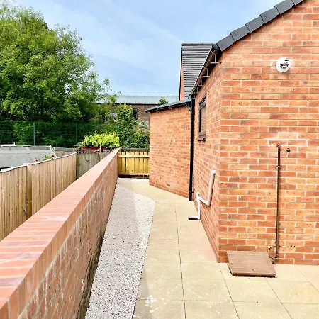 Dom wakacyjny Garden View - 2 Bedroom Bungalow *